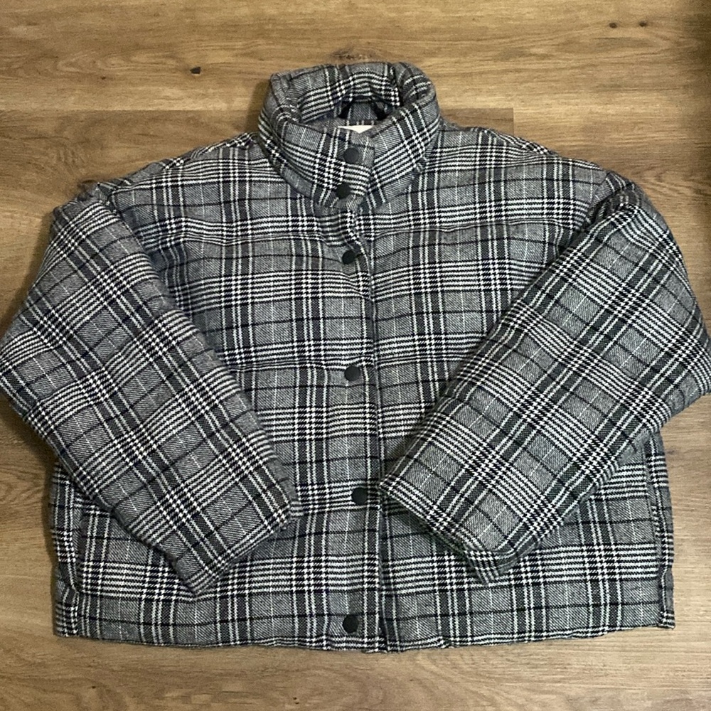 A New Day Grey Plaid Puffer Coat Large